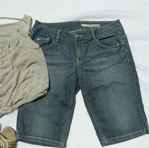 DKNY Cropped Jeans